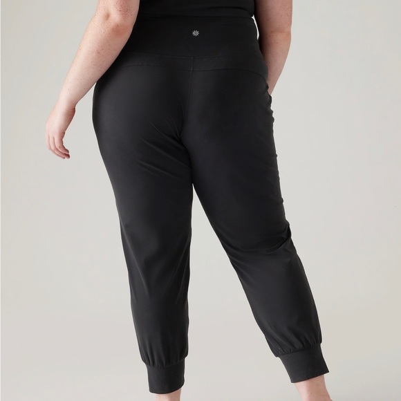 Athleta Salutation Jogger NWT - Picture 7 of 12